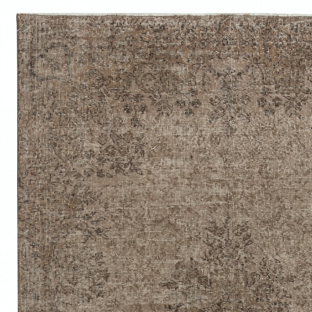 Modern Wool Area Rug in Brown. Hand-Knotted in Turkey