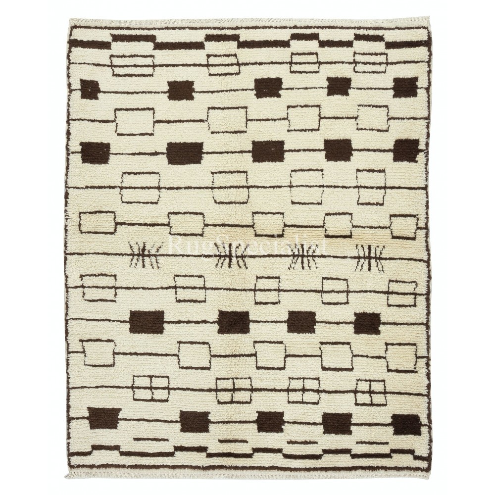 Contemporary Moroccan Tulu Rug, 100% Natural Wool, Custom Options Available	
