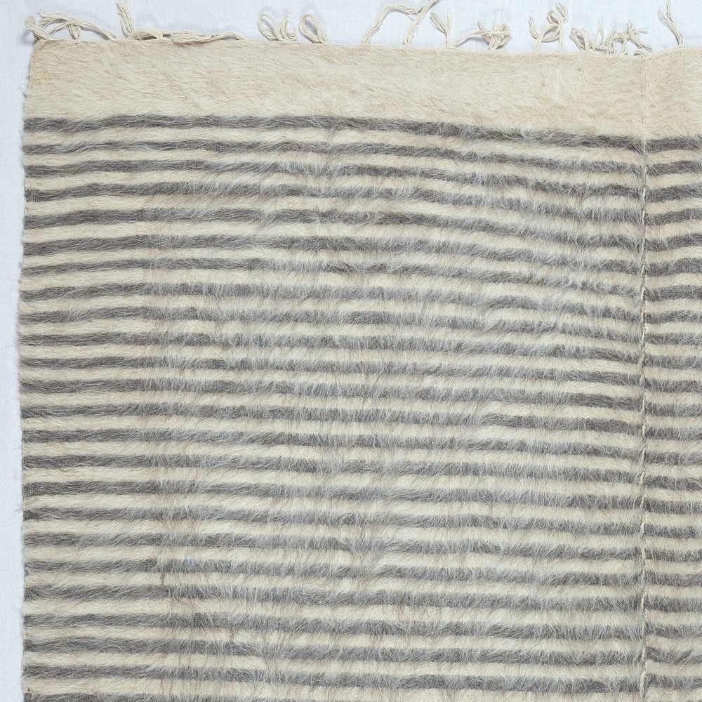 Flat-Weave Kilim Rug. Decorative Sofa Throw. Striped Bed Cover, Blanket