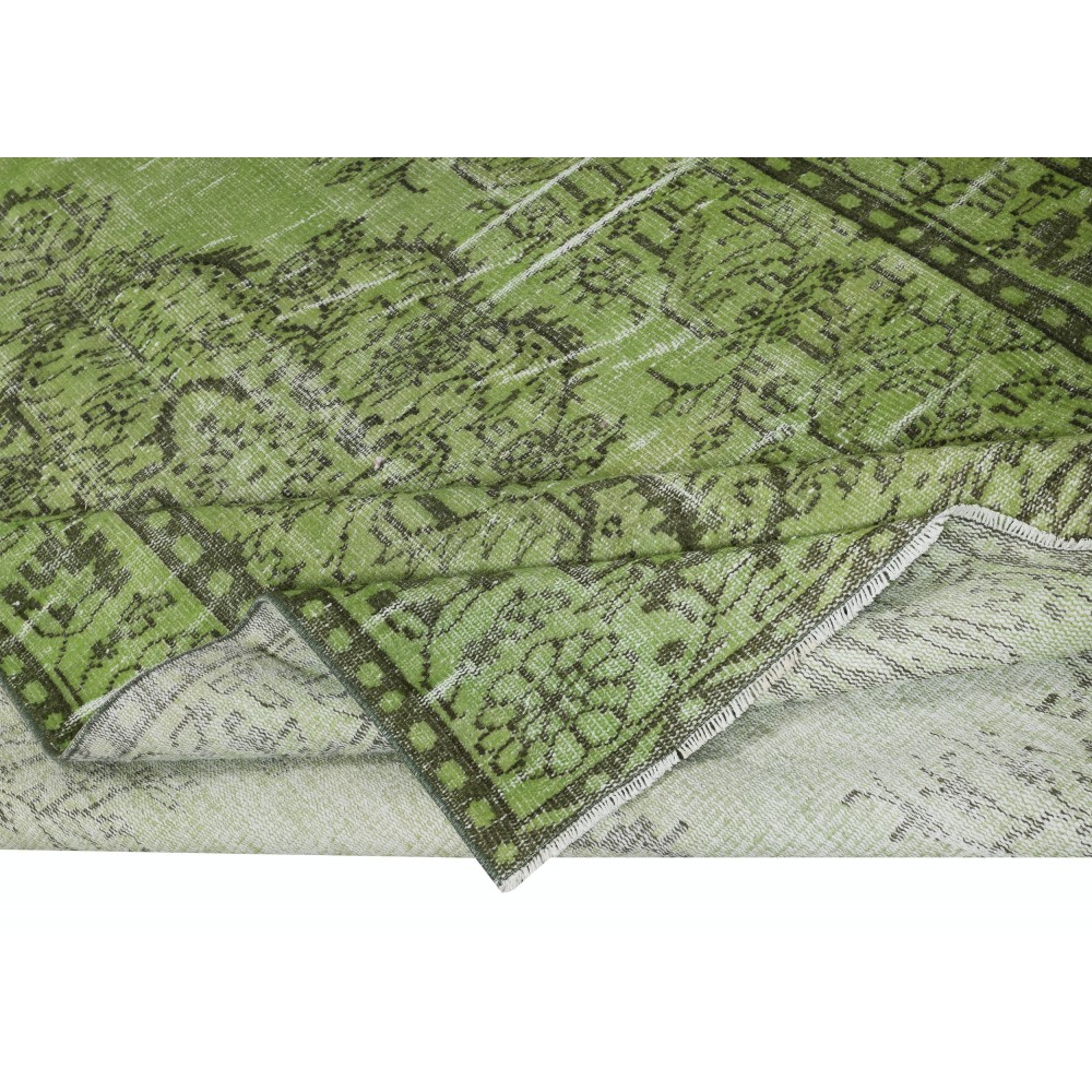 Green Wool Area Rug for Modern Interiors. Hand-Knotted in Turkey