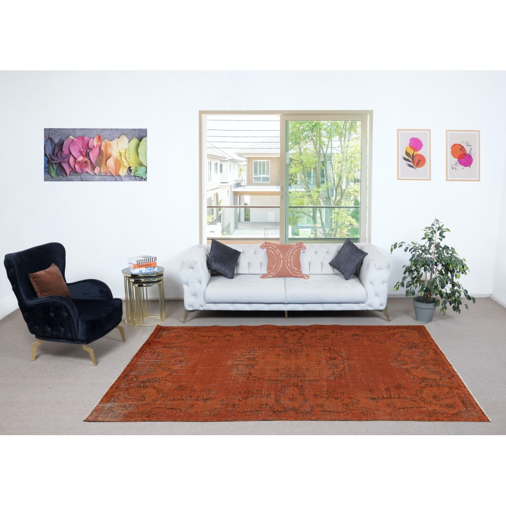 Modern Area Rug in Orange. Hand-Knotted in Turkey