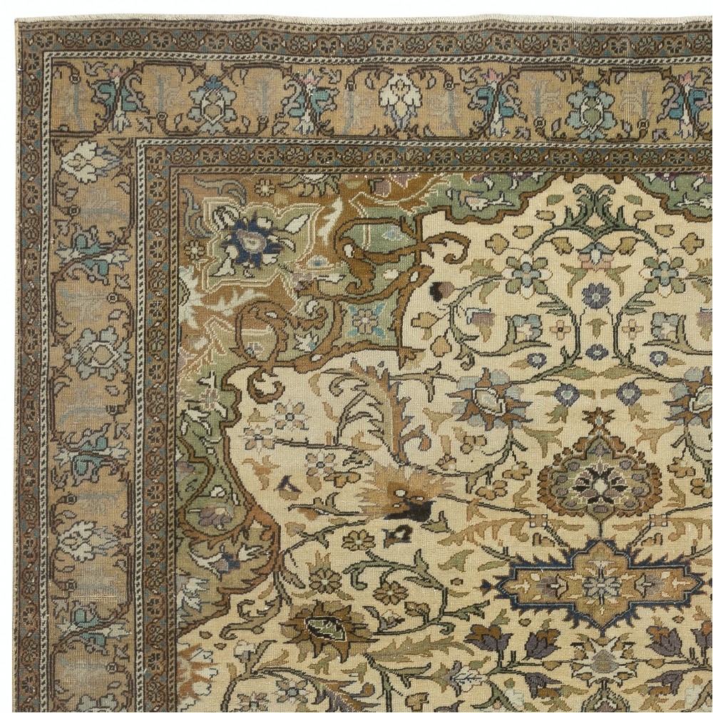 Decorative Vintage Handmade Turkish area Rug in shades of beige, 100% Wool