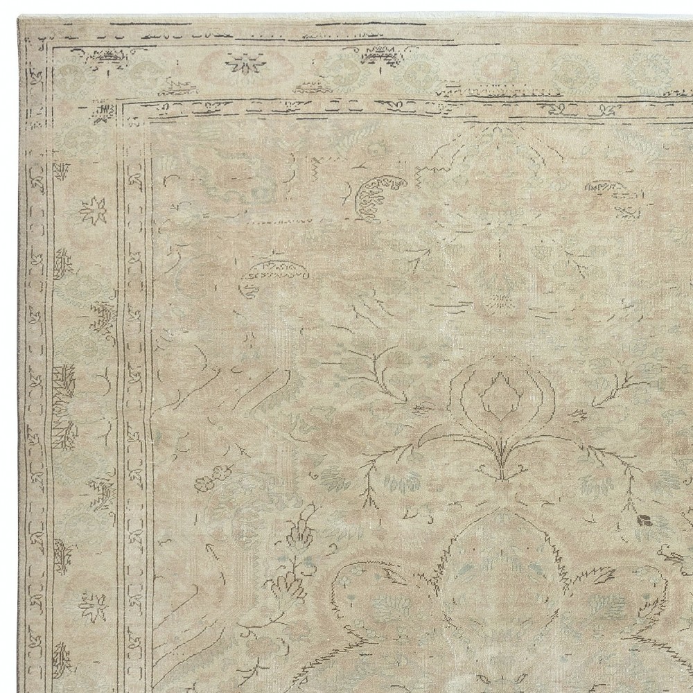 One of a kind Vintage Beige Rug. Handmade Turkish Carpet with Medallion Design