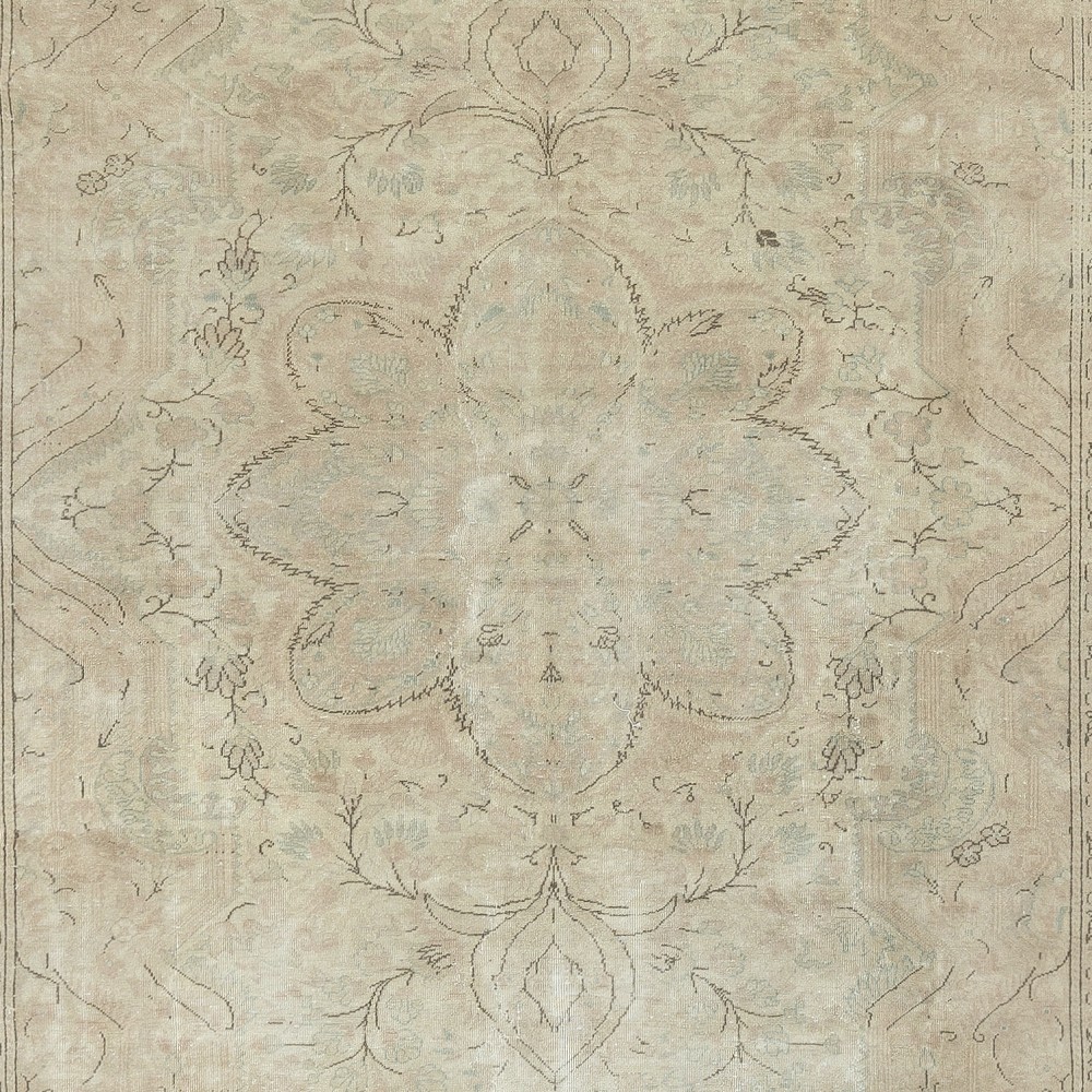 One of a kind Vintage Beige Rug. Handmade Turkish Carpet with Medallion Design