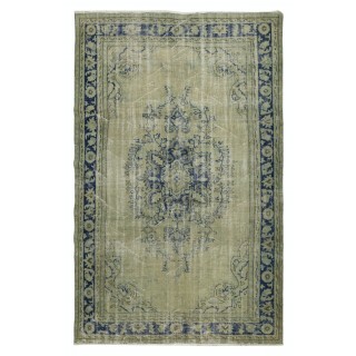 Decorative Hand Knotted Turkish Wool Area Rug in Green Color