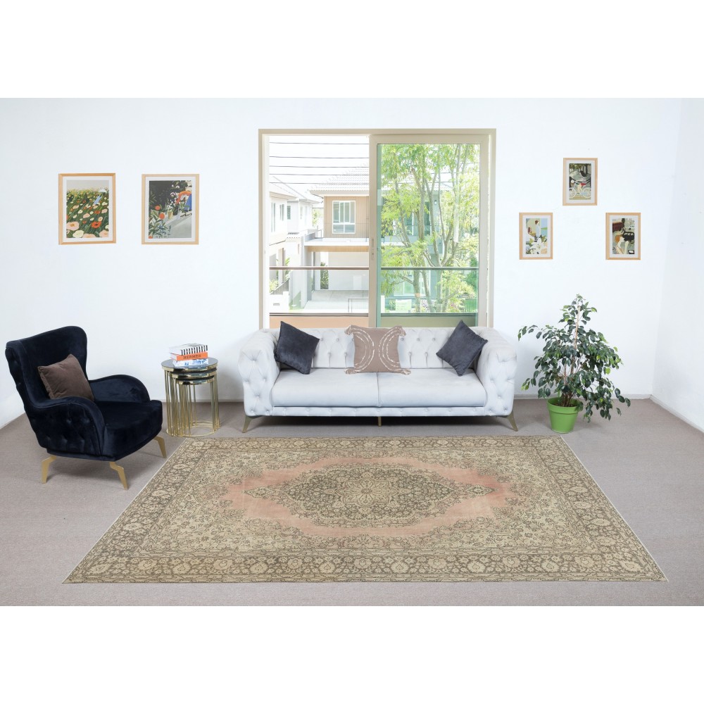 One of a kind Handmade Turkish Area Rug, Traditional Vintage Carpet
