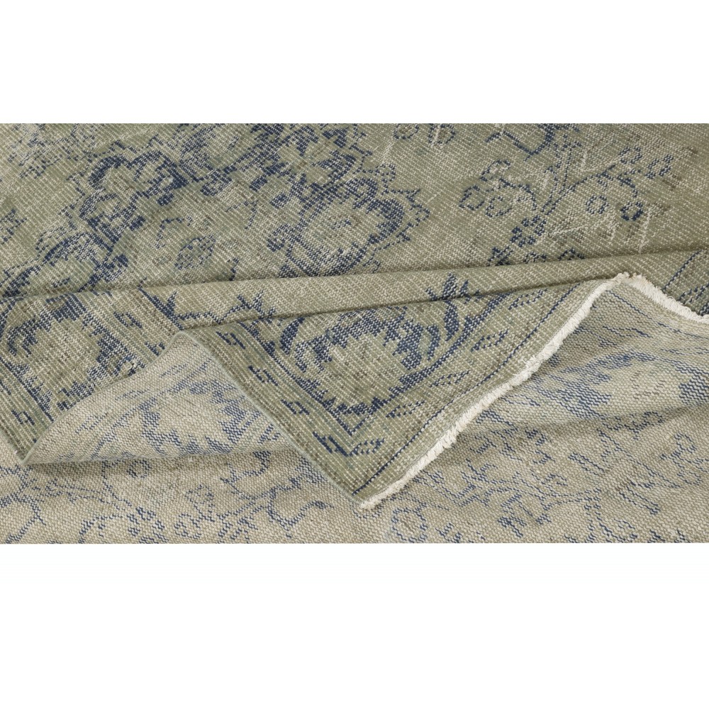 Decorative Hand Knotted Turkish Wool Area Rug in Green Color