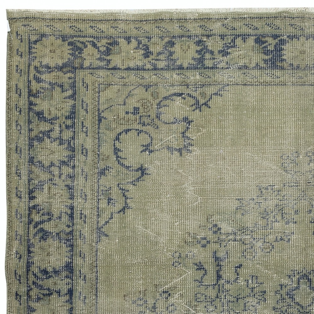 Decorative Hand Knotted Turkish Wool Area Rug in Green Color