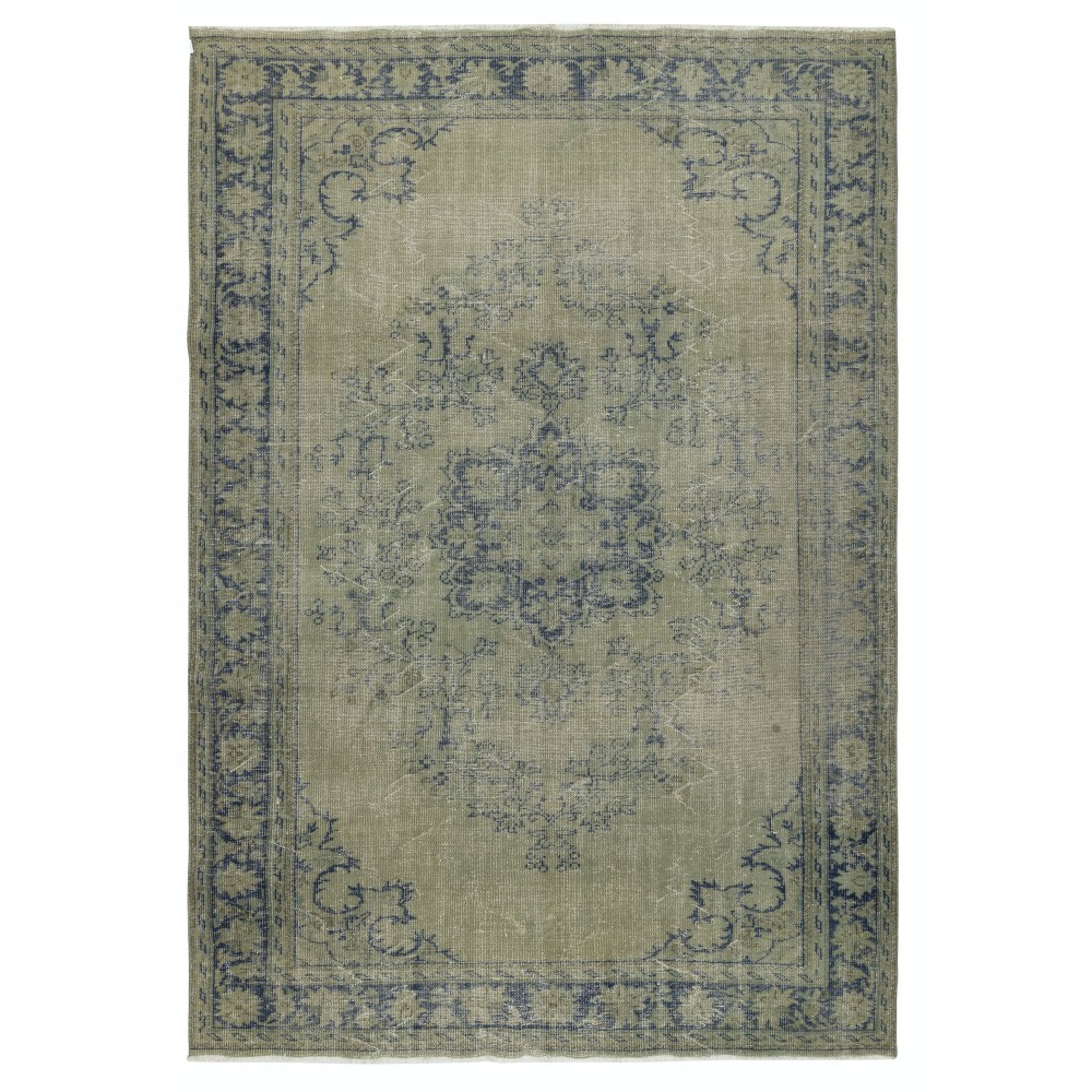 Decorative Hand Knotted Turkish Wool Area Rug in Green Color