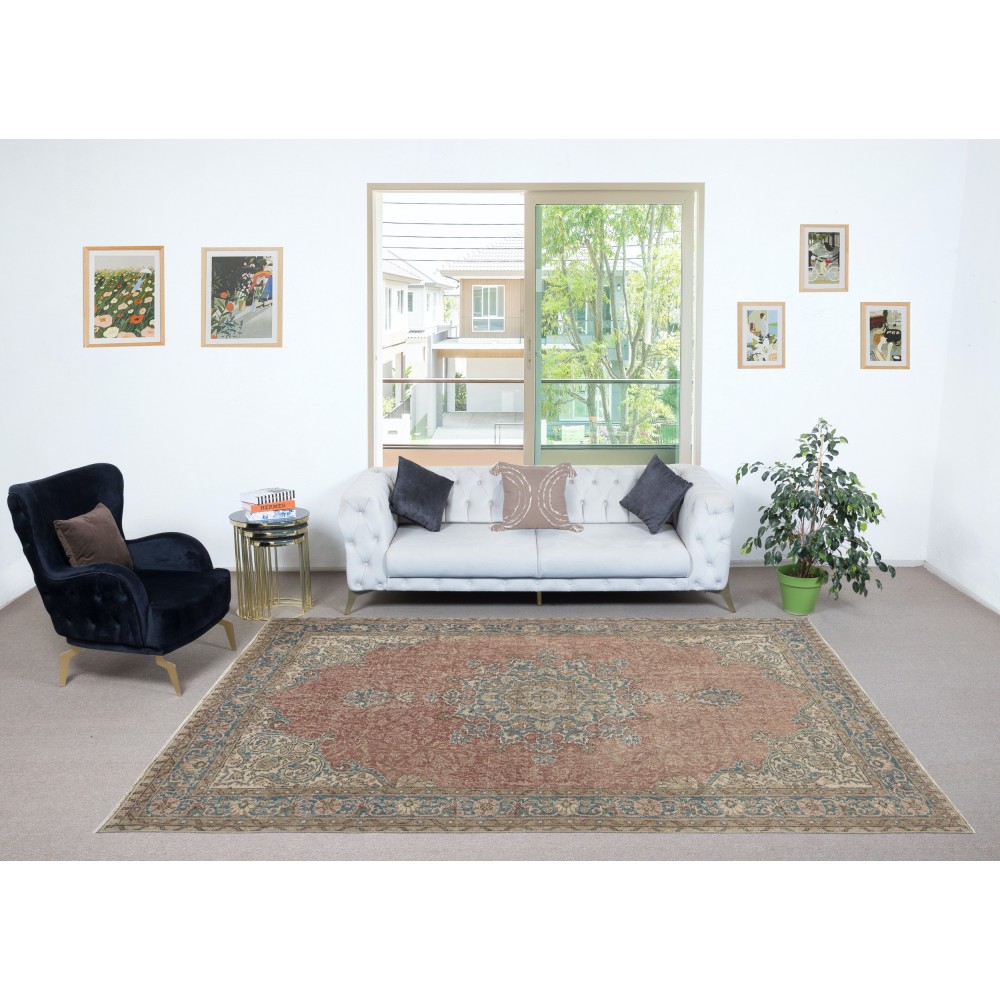 Vintage Handmade Wool Area Rug. One of a kind Turkish Carpet with Medallion Design