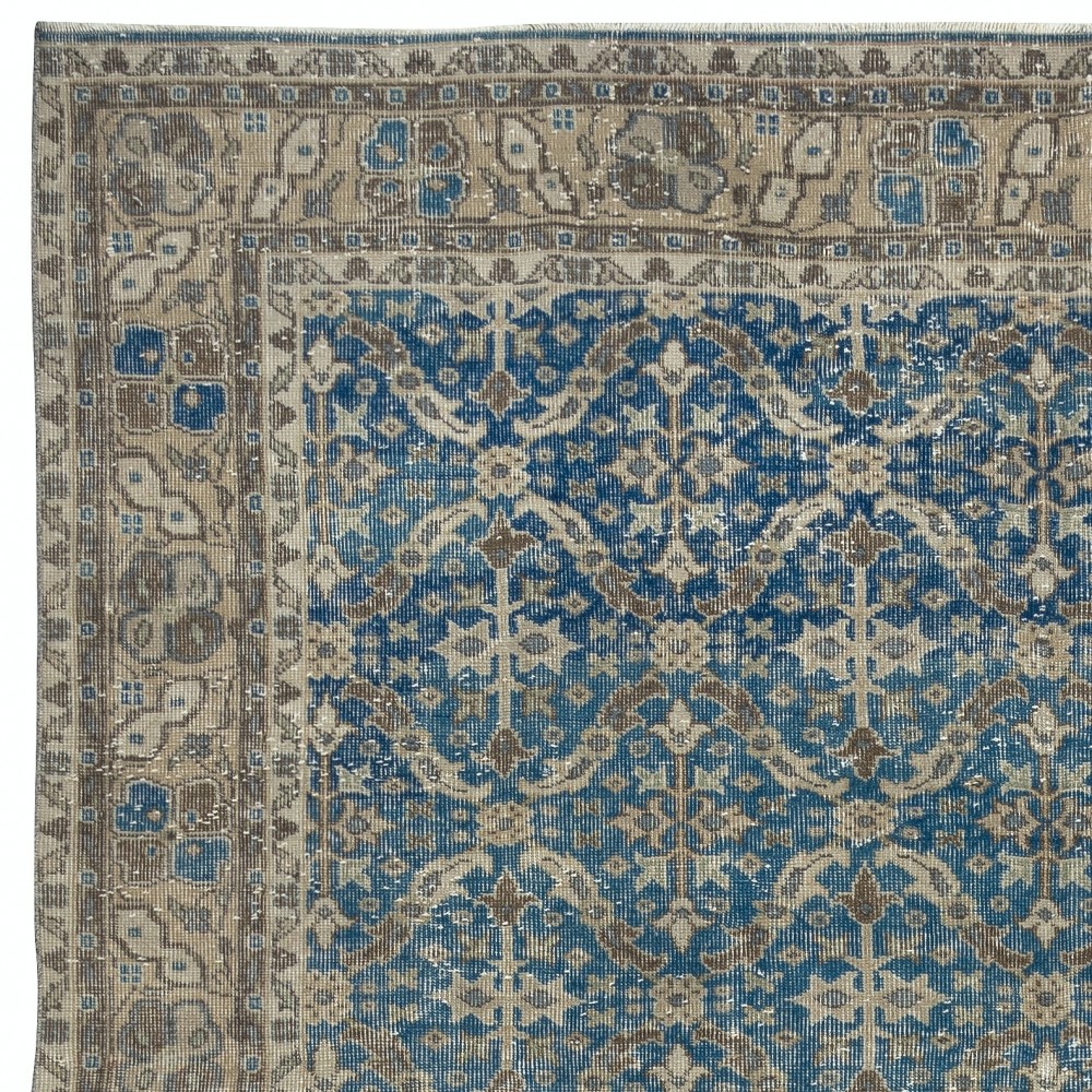 Vintage Handmade Turkish Wool Area Rug. Traditional One of a kind Large Carpet