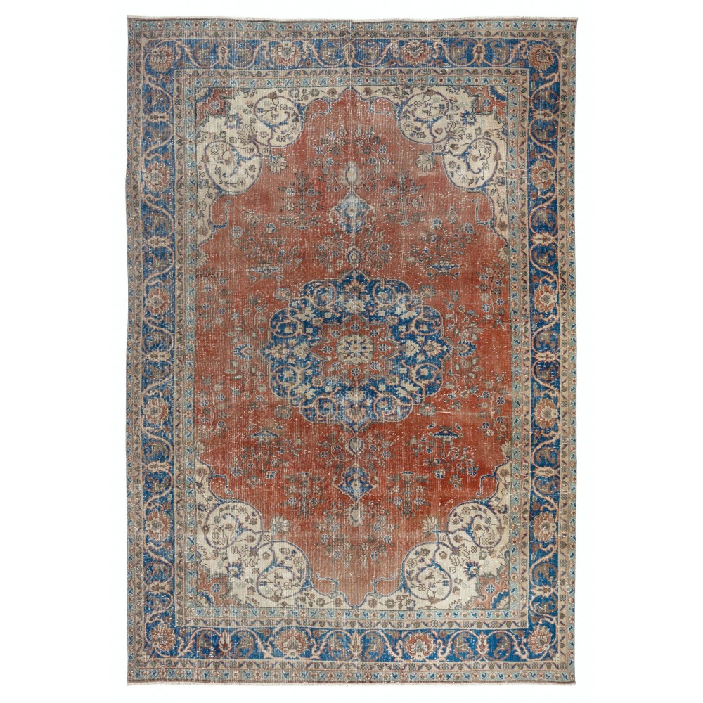 Vintage Handmade Turkish Wool Area Rug. Traditional One of a kind Large Carpet