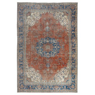Vintage Handmade Turkish Wool Area Rug. Traditional One of a kind Large Carpet