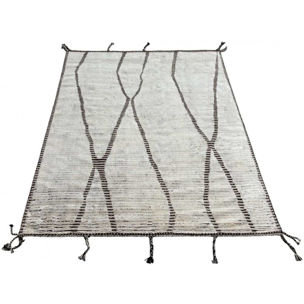 Contemporary Moroccan Design Berber Rug. 100% Wool. Handmade Beni Ourain Carpet
