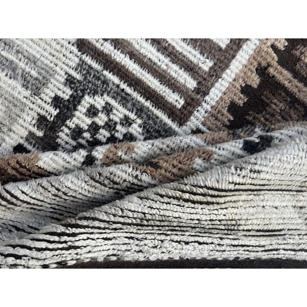 Modern Moroccan Design Berber Rug. 100% Wool. Handmade Beni Ourain Carpet