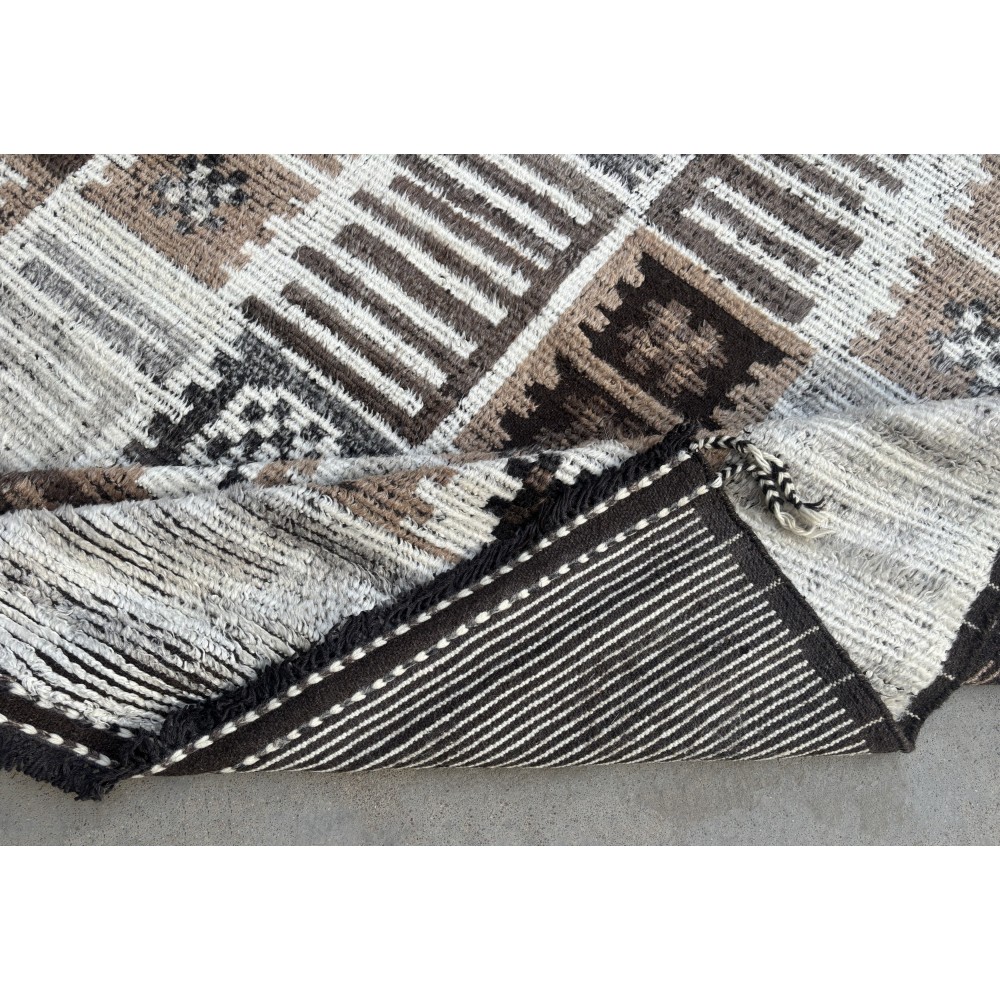 Modern Moroccan Design Berber Rug. 100% Wool. Handmade Beni Ourain Carpet