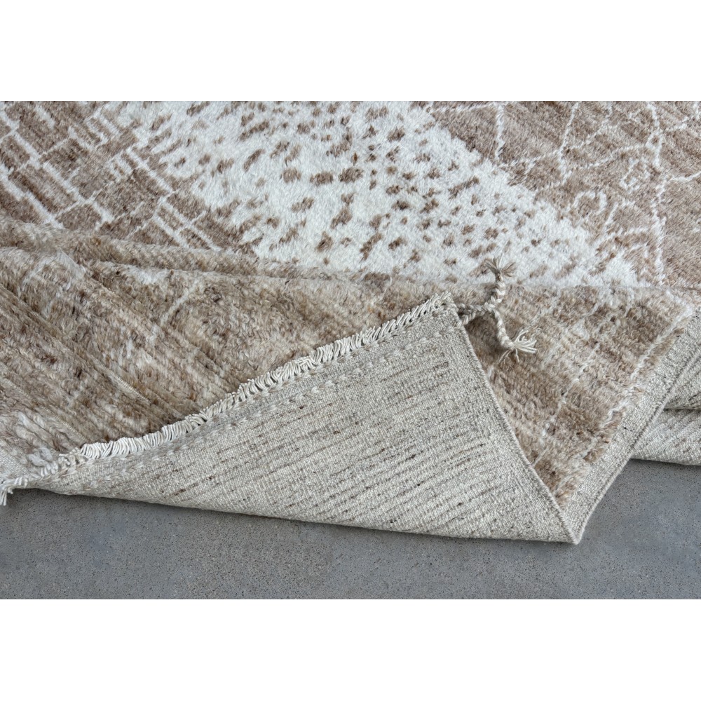 Modern Moroccan Design Berber Rug. 100% Wool. Handknotted Beni Ourain Carpet