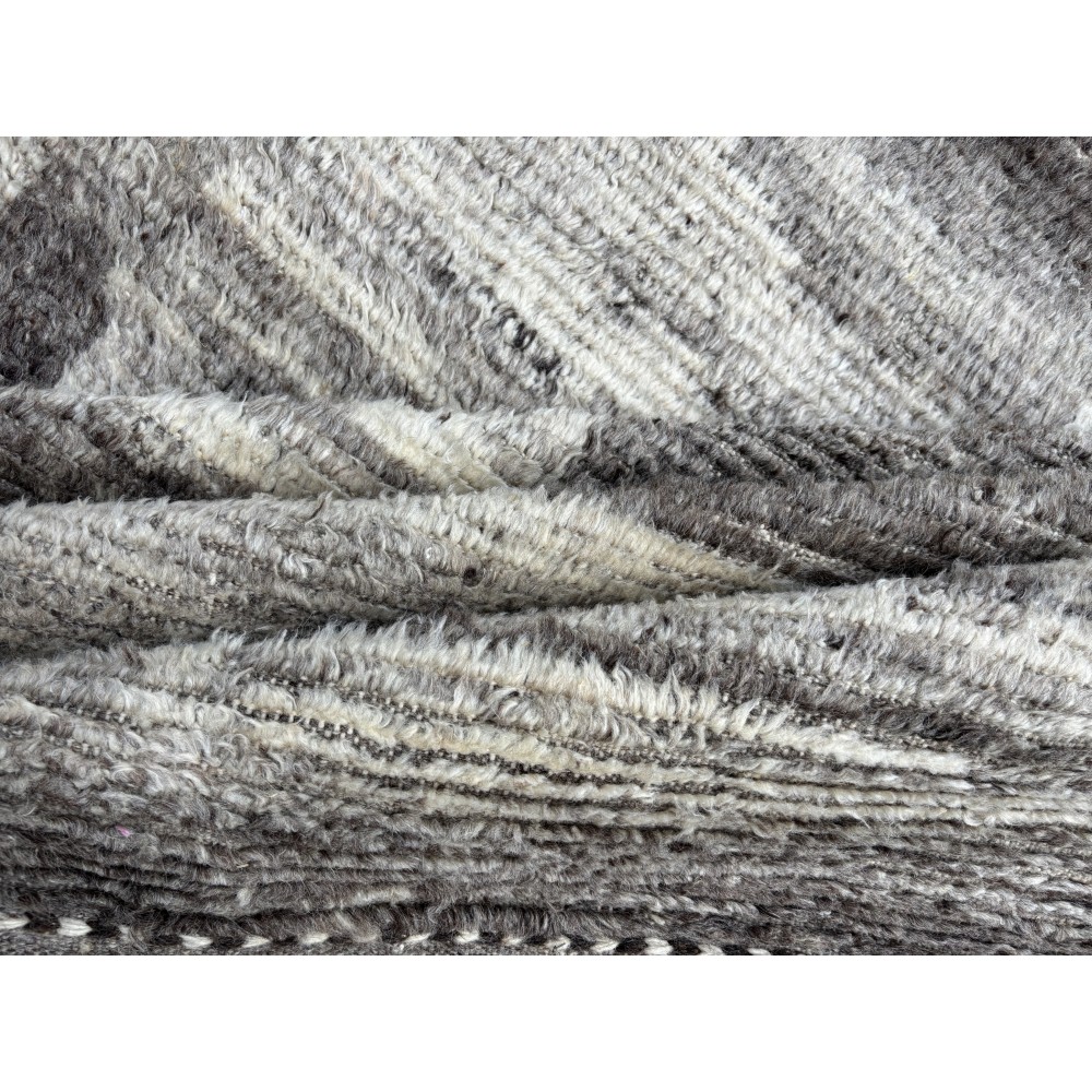 Handknotted Moroccan Azilal Style Rug. 100% Wool. Modern Beni Ourain Carpet
