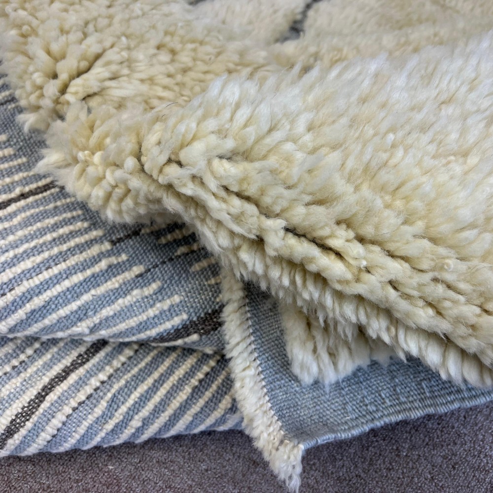 Handmade Moroccan style Rug, 100% Natural Wool. Modern Beni Ourain Carpet