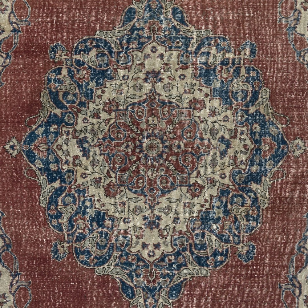 Hand knotted Turkish Wool Area Rug. One of a kind Vintage Large Carpet