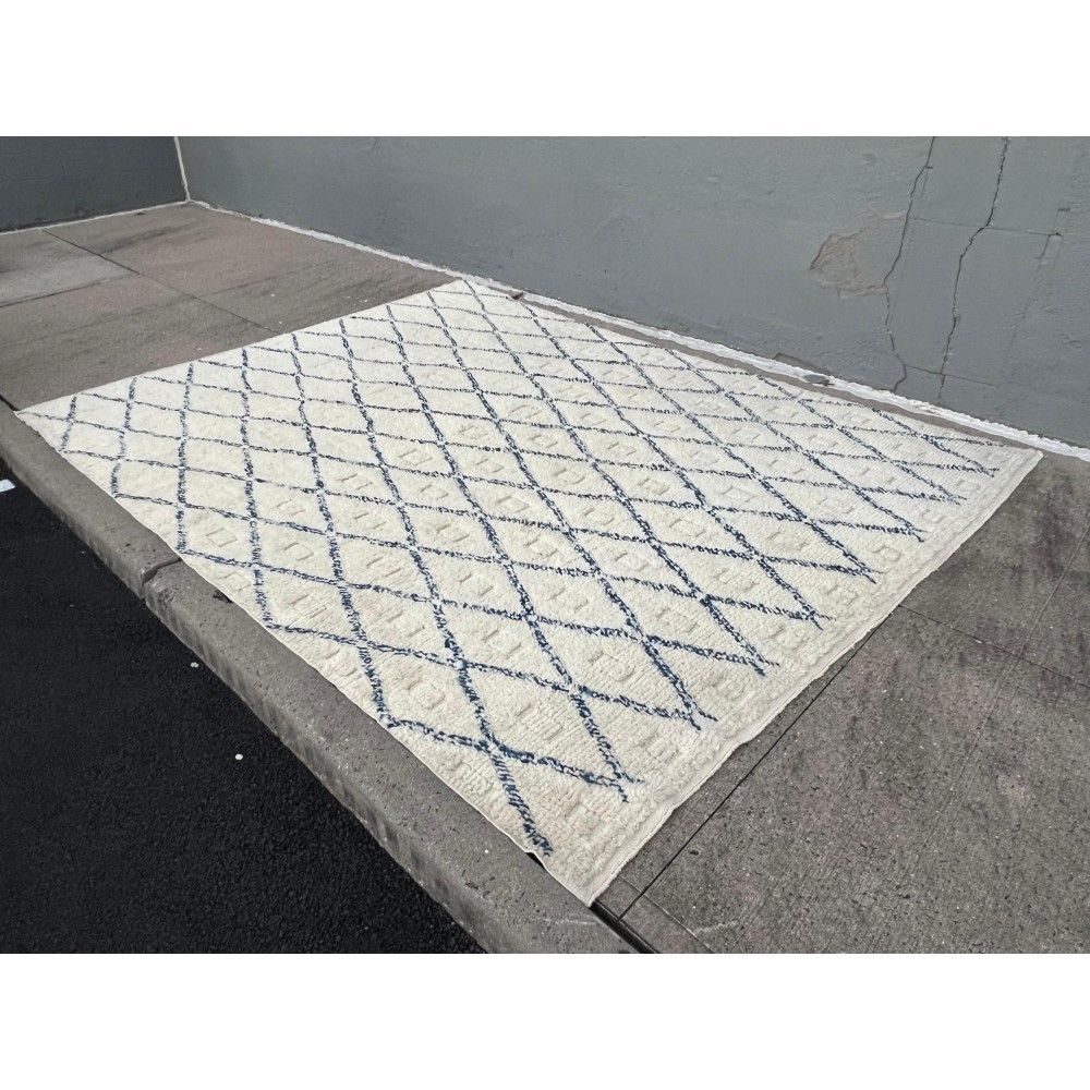 Modern Moroccan Berber Beni Ourain design Tulu Rug. Custom Options Available