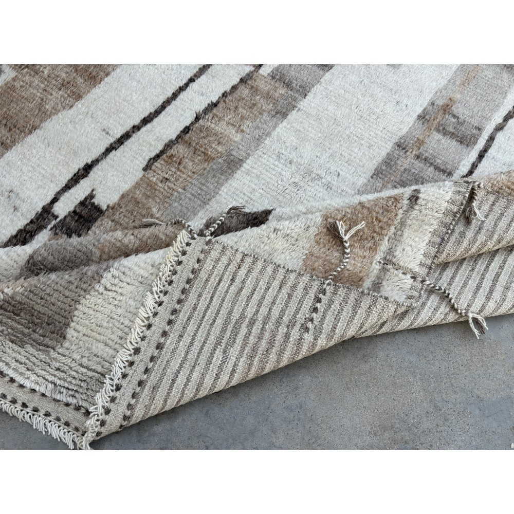 Modern Moroccan Design Berber Rug. 100% Wool. Beni Ourain Carpet