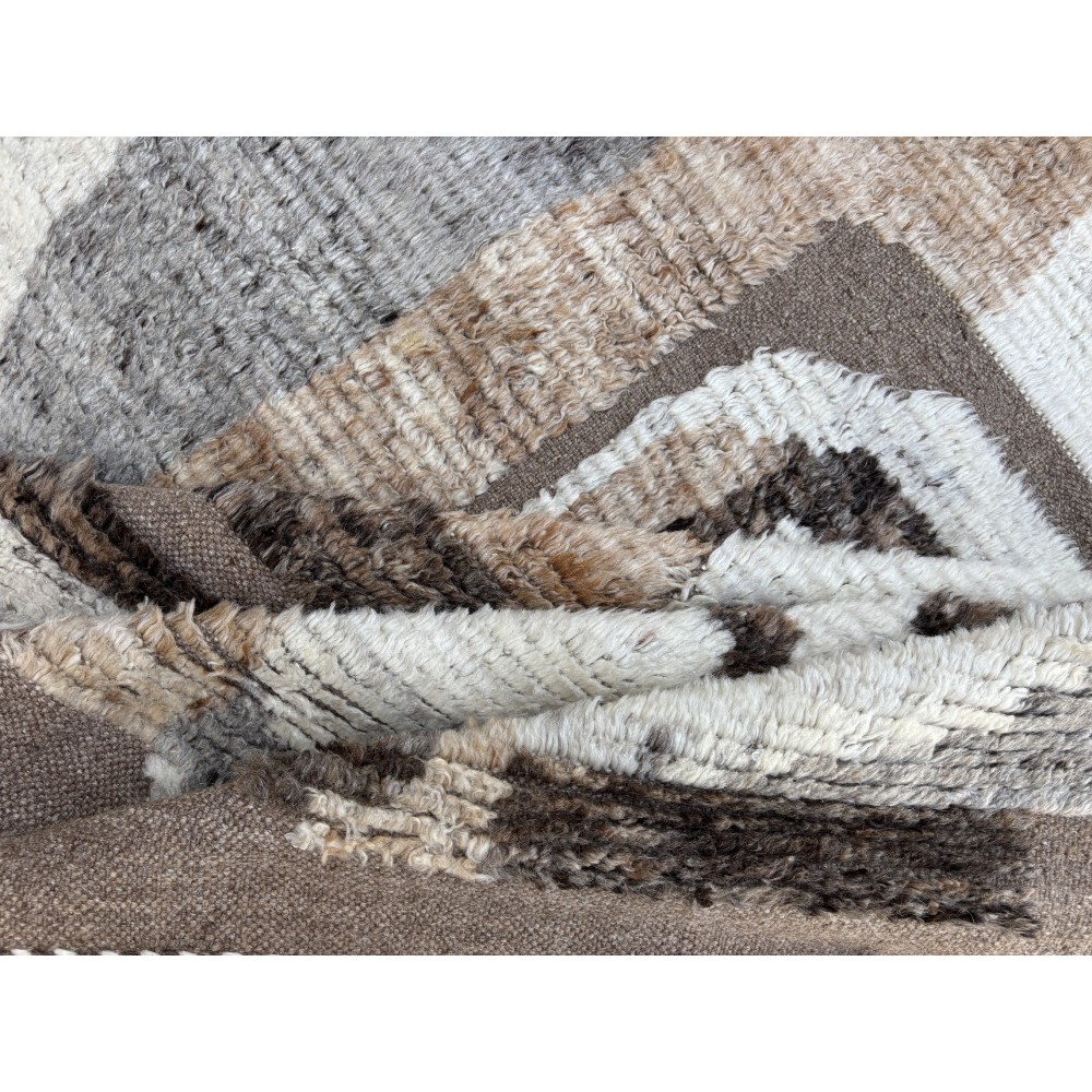 Contemporary Moroccan Design Berber Rug. 100% Wool. Handmade Beni Ourain Carpet