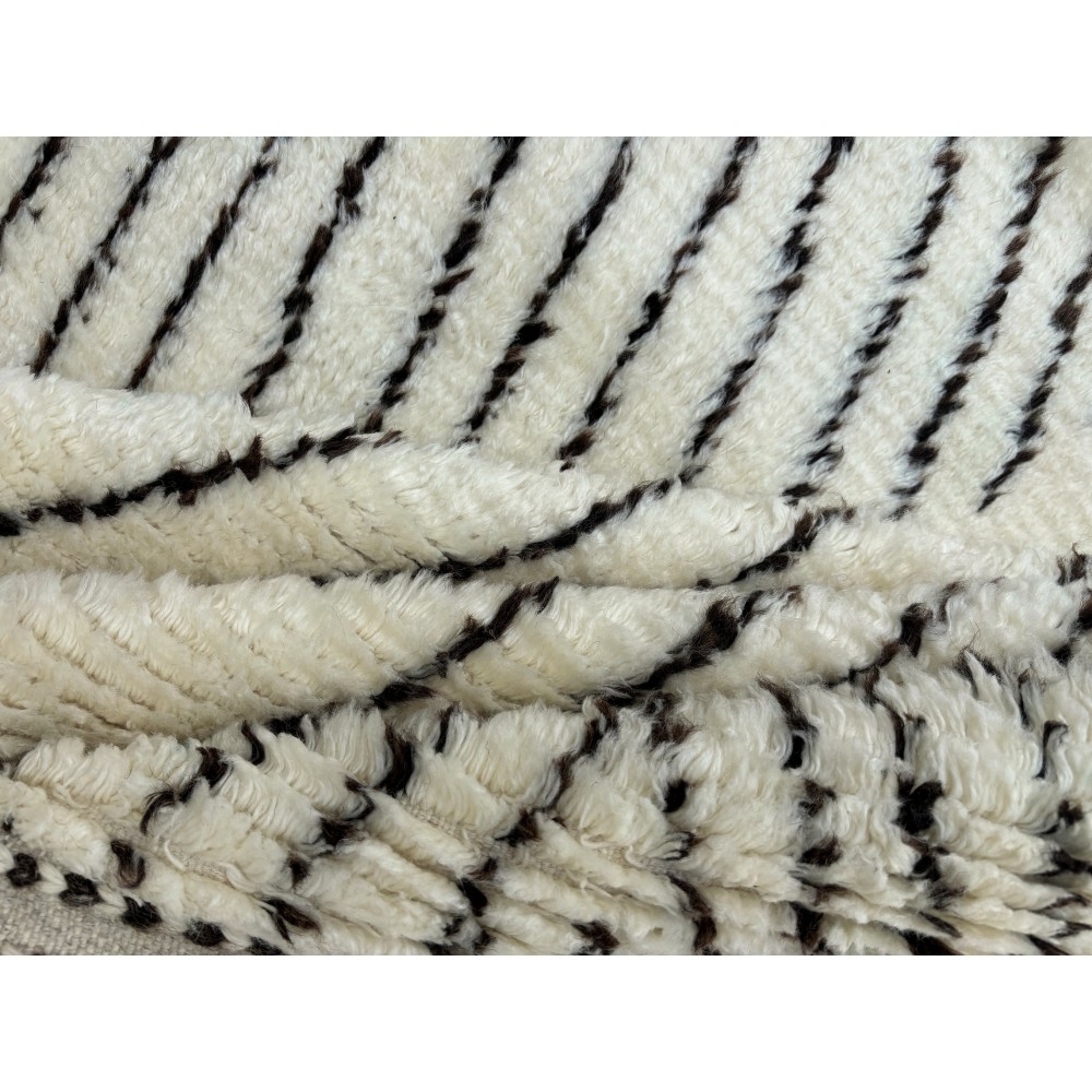 Handmade Moroccan style Rug, 100% Natural Wool. Modern Beni Ourain Carpet