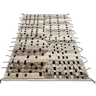 Modern Moroccan Berber Beni Ourain design Rug. 100% Wool. Custom Options Available Modern Moroccan Berber Beni Ourain design Rug. 100% Wool. Custom Options Available