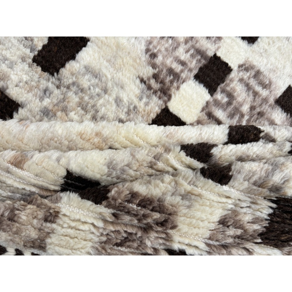 Modern Moroccan Berber Beni Ourain design Rug. 100% Wool. Custom Options Available