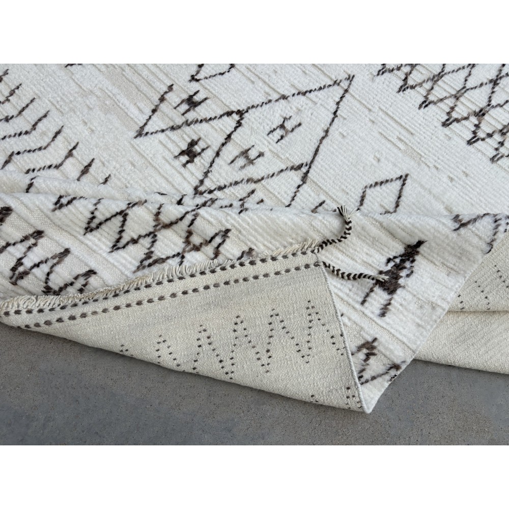 Handmade Moroccan style Rug. 100% Natural Wool. Modern Beni Ourain Carpet