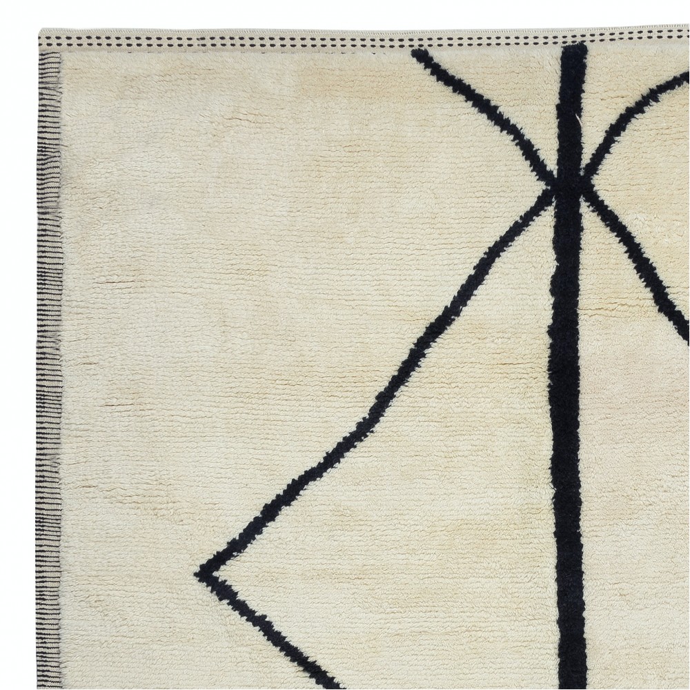 New Handmade "Tulu" Rug, 100% Natural Un-Dyed Wool, Beige & Black Colors