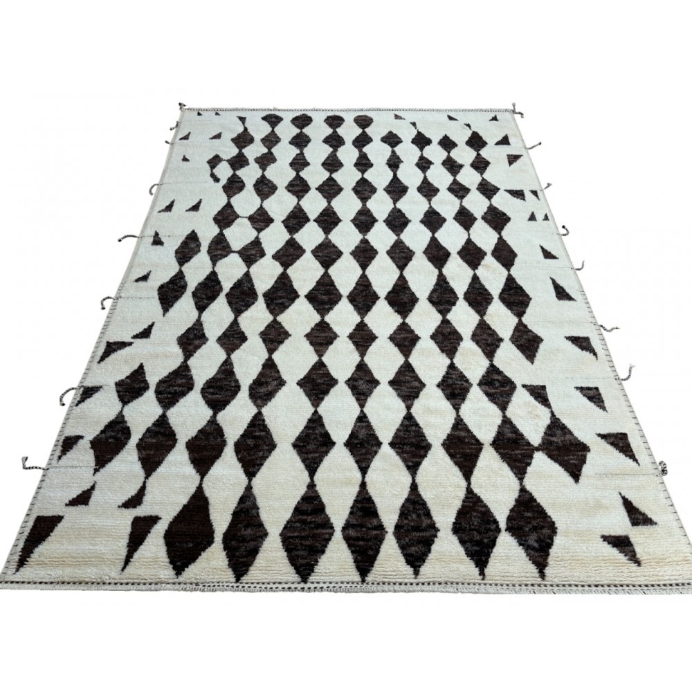 Modern Handmade Moroccan Design Rug. 100% Wool