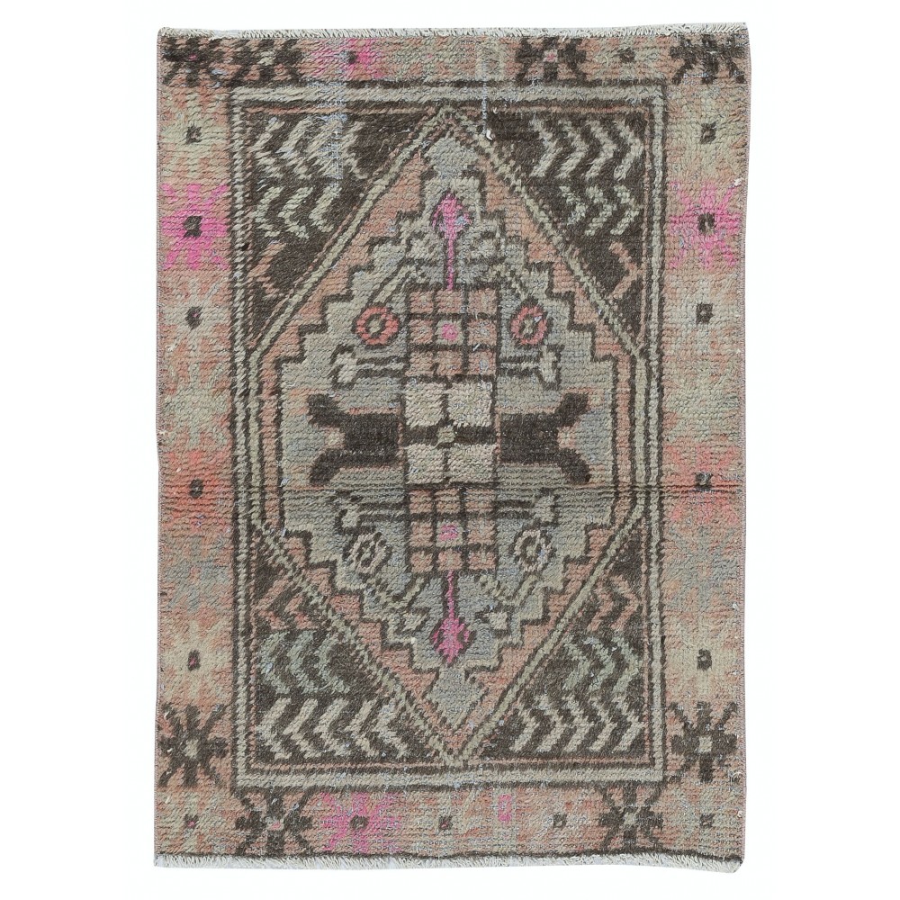 Vintage Handmade Scatter Rug, Turkish Accent Rug, Decorative Door Mat