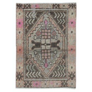 Vintage Handmade Scatter Rug, Turkish Accent Rug, Decorative Door Mat