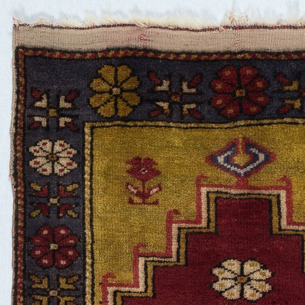 Handmade Turkish Prayer Rug. 100% Wool. Vintage Red Prayer Mat