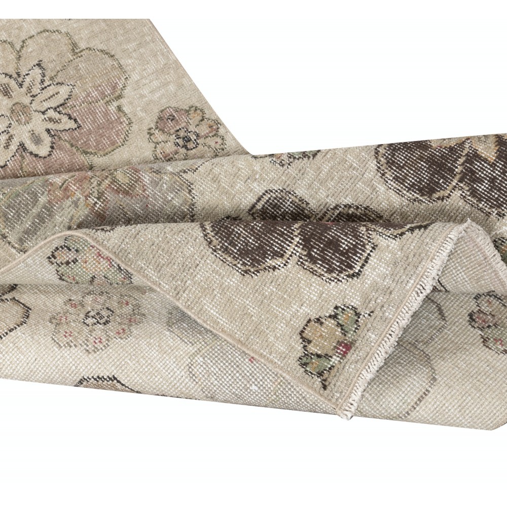 Vintage Handmade Beige Turkish Accent Rug with Floral Design