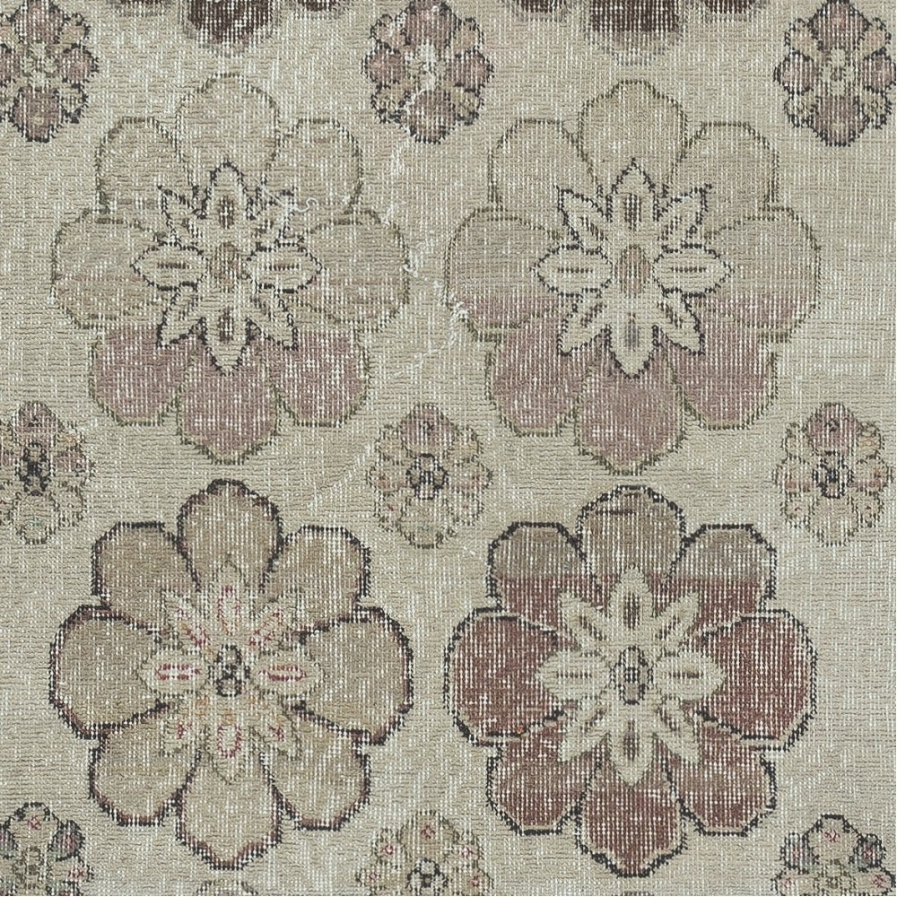 Vintage Handmade Beige Turkish Accent Rug with Floral Design