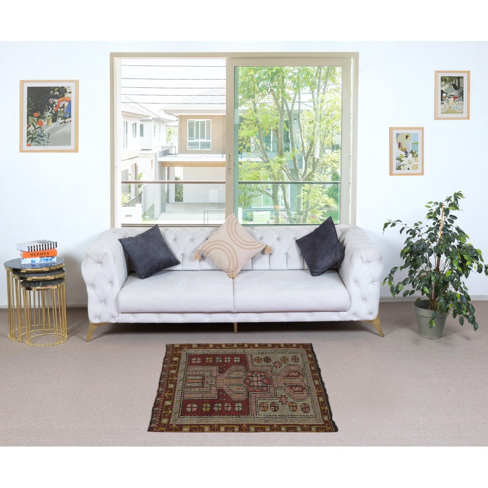 Vintage Hand-woven Kilim. 100% Wool. Vintage Flat-Weave Turkish Accent Rug