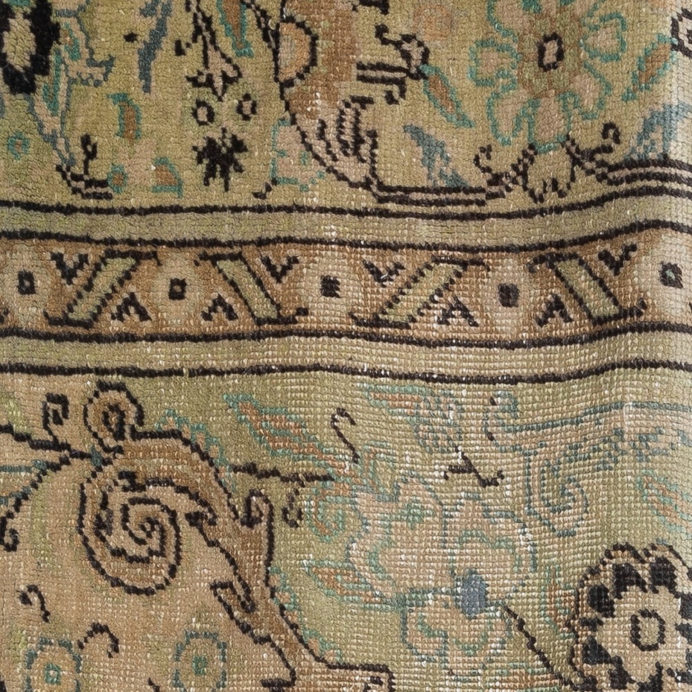 Vintage Toss Pillow Cover. Decorative Handmade Turkish Rug Cushion Cover