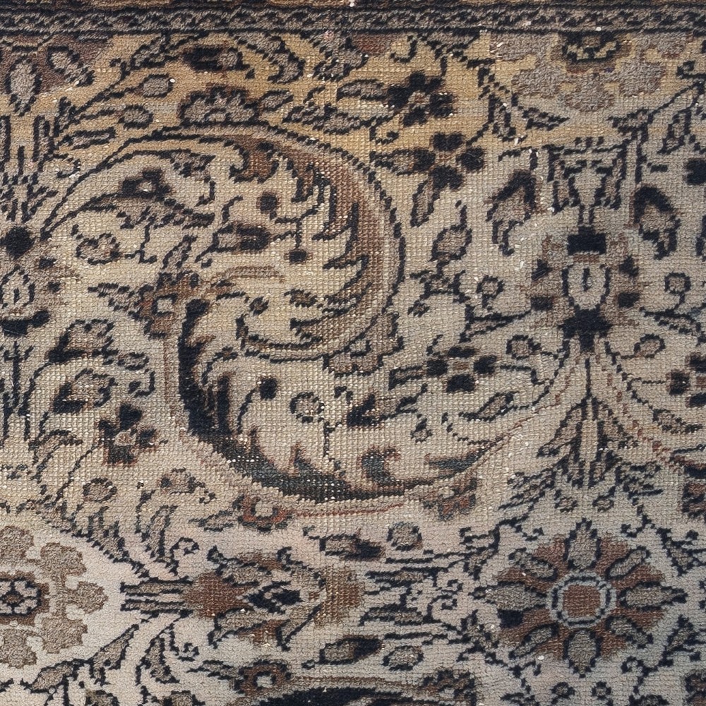 Vintage Toss Pillow Cover. Decorative Handmade Turkish Rug Cushion Cover