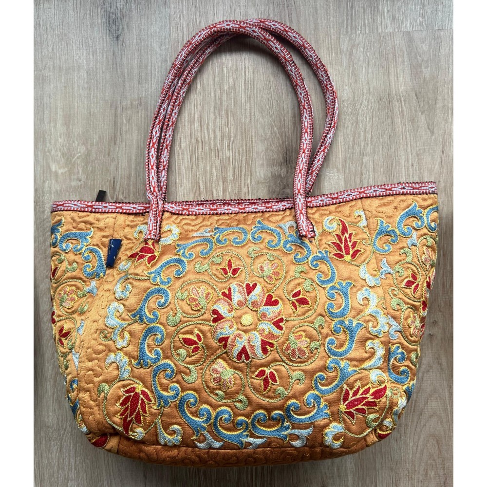 100% Silk Hand Embroidered Bag. Brand New Modern Handbag. Handmade Purse
