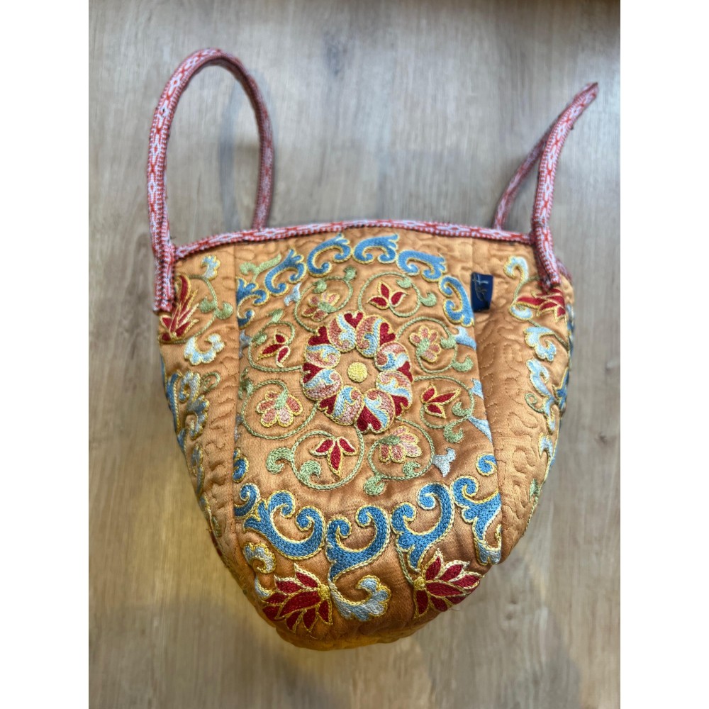 100% Silk Hand Embroidered Bag. Brand New Modern Handbag. Handmade Purse