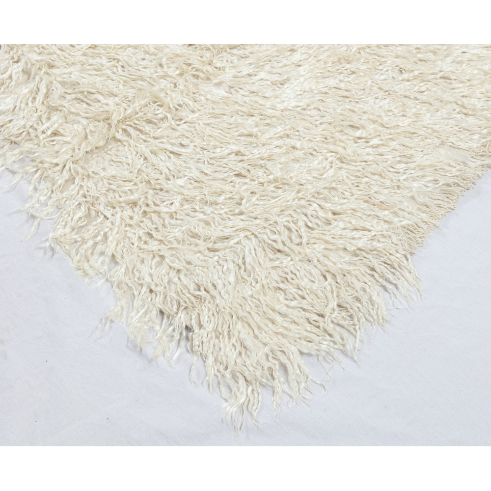 Vintage Handmade Shag Pile Rug Made of Natural Beige Mohair Wool Vintage Handmade Shag Pile Rug Made of Natural Beige Mohair Wool