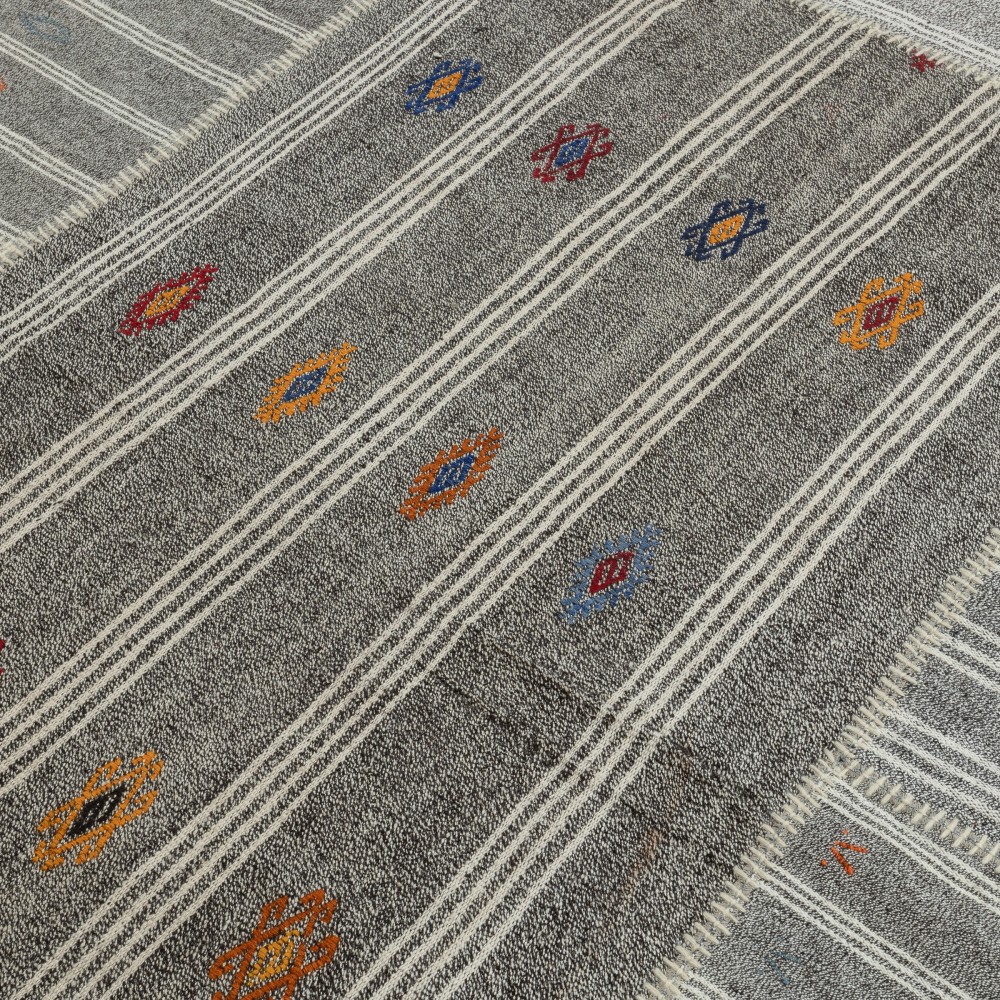 Adjustable Vintage Gray Kilim Rug. Cotton & Goat Hair. Oversize Carpet Adjustable Vintage Gray Kilim Rug. Cotton & Goat Hair. Oversize Carpet