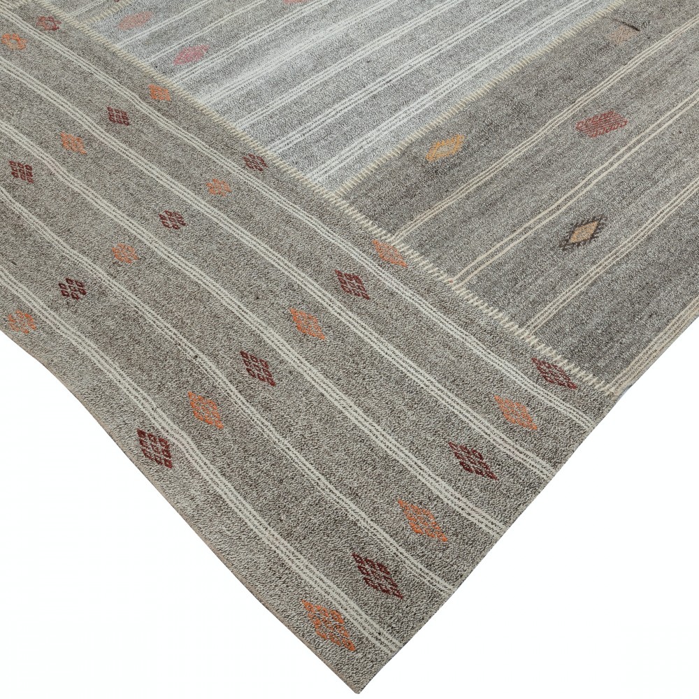 Vintage Gray Kilim. Turkish Handwoven Cotton & Goat Hair Rug. Flat-weave Large Carpet Vintage Gray Kilim. Turkish Handwoven Cotton & Goat Hair Rug. Flat-weave Large Carpet
