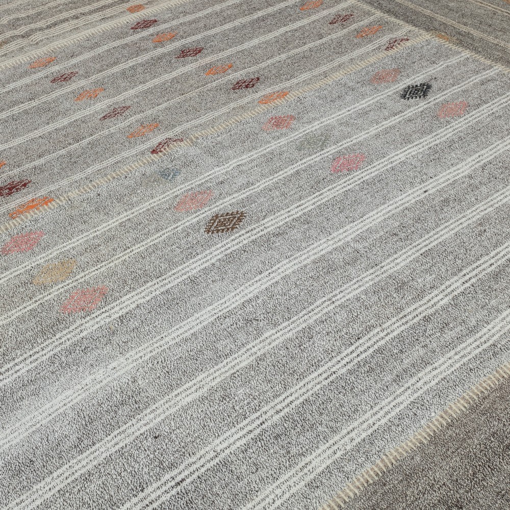 Vintage Gray Kilim. Turkish Handwoven Cotton & Goat Hair Rug. Flat-weave Large Carpet Vintage Gray Kilim. Turkish Handwoven Cotton & Goat Hair Rug. Flat-weave Large Carpet