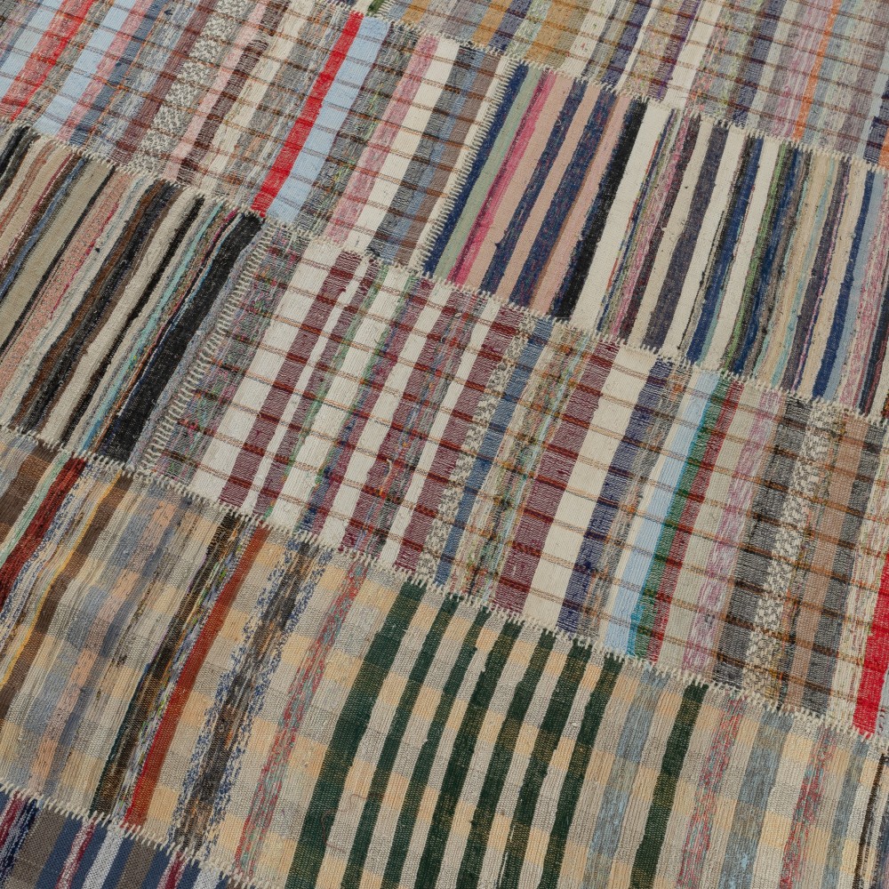 Adjustable Vintage Oversize Rag Rug. Handmade Striped Kilim. Multicolor Cotton Carpet Adjustable Vintage Oversize Rag Rug. Handmade Striped Kilim. Multicolor Cotton Carpet