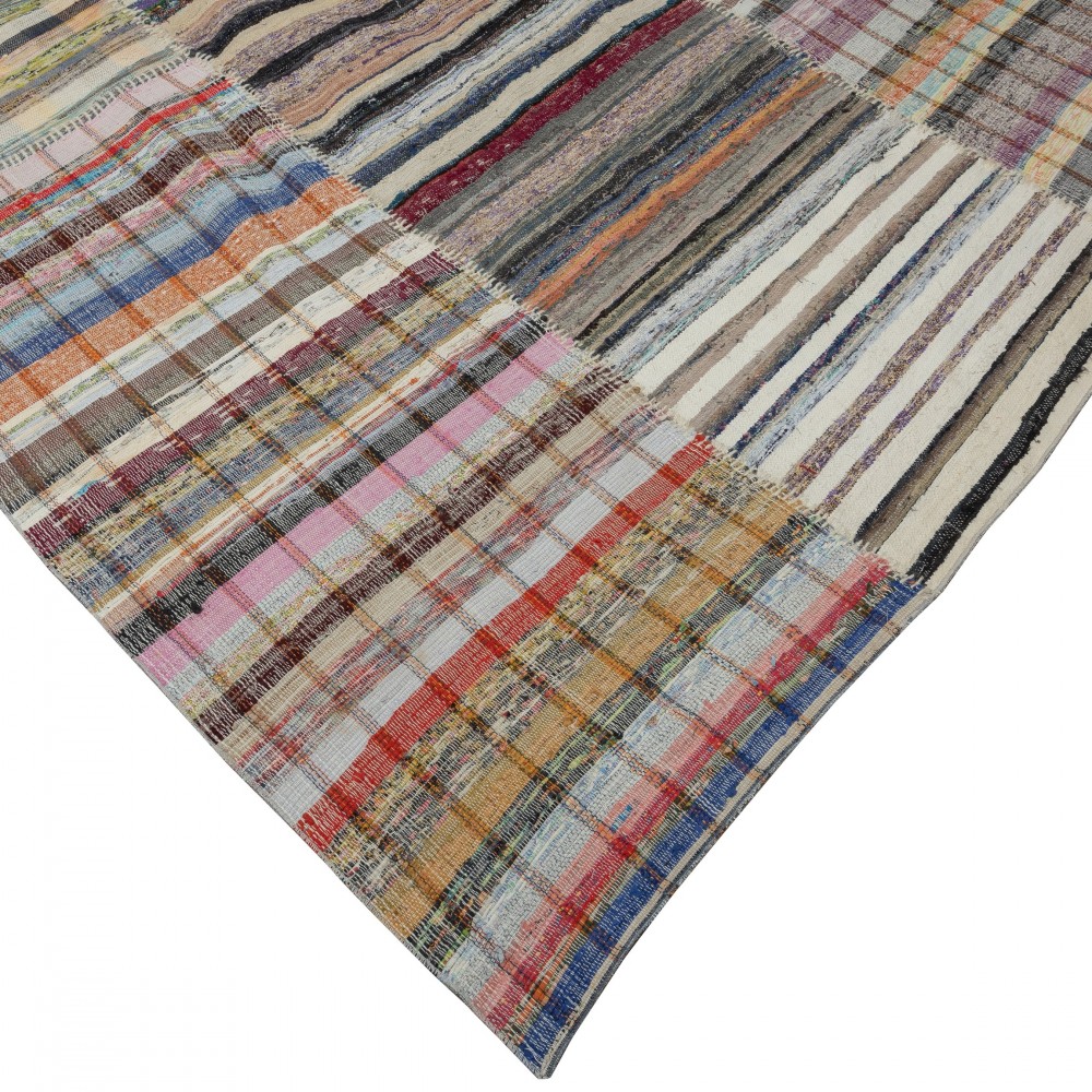 Adjustable Vintage Oversize Rag Rug. Handmade Striped Kilim. Multicolor Cotton Carpet Adjustable Vintage Oversize Rag Rug. Handmade Striped Kilim. Multicolor Cotton Carpet