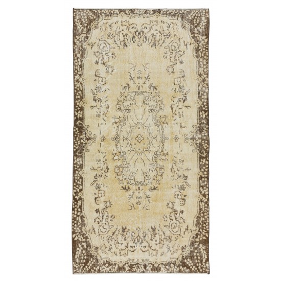Mid-20th Century Hand Knotted Turkish Rug with Floral Medallion Design, Wool and Cotton Carpet